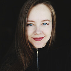 Stefanie R.